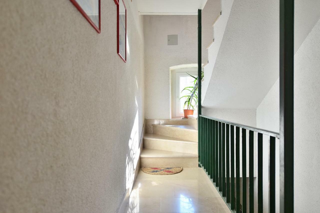 Apartments Mirabella أوميس المظهر الخارجي الصورة